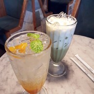 เมนูของร้าน Mr. Jones' Orphanage สยามเซ็นเตอร์