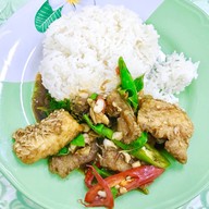 เมนูของร้าน ครูอุ๊ อาหารตามสั่ง