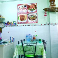 บรรยากาศ ครูอุ๊ อาหารตามสั่ง