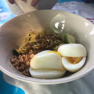 ก๋วยเตี๋ยวพริกสวน