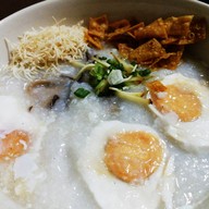 เมนูของร้าน โจ๊กหมูนายฮุย (เจ้าเก่าคันคลองชลประทาน) -