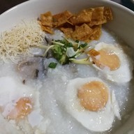 เมนูของร้าน โจ๊กหมูนายฮุย (เจ้าเก่าคันคลองชลประทาน) -