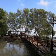 บรรยากาศ ครัวมาดาม@laemnok