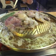 บรรยากาศ อาเฮีย หมูกระทะทอง