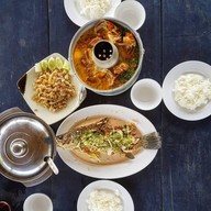 เมนูของร้าน ลมพันท้าย