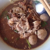 เมนูของร้าน ก๋วยเตี๋ยวตาทิศยายเหลียว โพนพิสัย