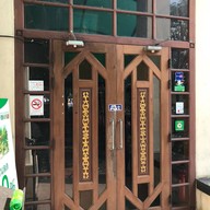 บ้านดาวล้อมเดือน