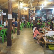 บรรยากาศ ขนมจีนนั่งยอง