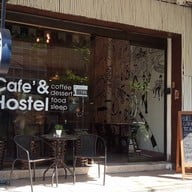 Laf Cafe & Hostel Pratunam