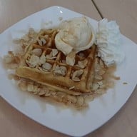 Laf Cafe & Hostel Pratunam