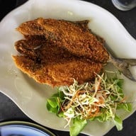 ฟองคลื่นรีสอร์ท