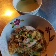 เมนูของร้าน บะหมี่ 60 ปี ถนนบรมราชชนนี