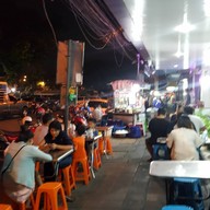 บรรยากาศ ข้าวมันไก่อาตือ