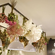 Lovin’ Her Flower Cafe&Bar ฮงแด
