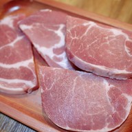 홍대 엉터리생고기 ฮงแด