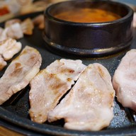 홍대 엉터리생고기 ฮงแด