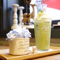 Lovin’ Her Flower Cafe&Bar ฮงแด