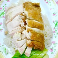 เมนูของร้าน ข้าวมันไก่วัดเอี่ยมวรนุช