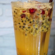 เมนูของร้าน The Sidewalk by Khon Rak Kafae โรงแรมตวันนา