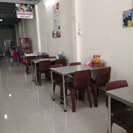 บรรยากาศ เอี่ยวเฮง ซุปเปอร์หมูตุ๋นหม้อไฟ