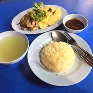 เมนูของร้าน มิดไนท์ไก่ตอนโคราช,ข้าวขาหมูเจ๊หน่อย(สวนภูมิรักษ์)