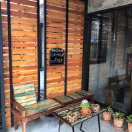 หน้าร้าน La Moon