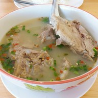 เมนูของร้าน นายป้อม ซุปเปอร์เล้ง  สาขาปั๊มปตท.โรจนะ ตลาดดีดี อยุธยา