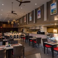 บรรยากาศ Phuket Cafe at Deevana Plaza Phuket Patong