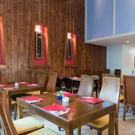 บรรยากาศ Phuket Cafe at Deevana Plaza Phuket Patong