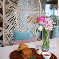 เมนูของร้าน Lady Nara Central Embassy