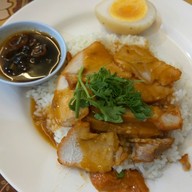 ป้ามณฑา วัดร่องขุ่น​ เชียงราย