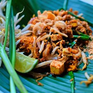 เมนูของร้าน ผัดไทยไฟทะลุ ถนนดินสอ