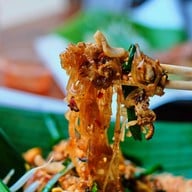 เมนูของร้าน ผัดไทยไฟทะลุ ถนนดินสอ