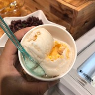 ไอศกรีมไข่แข็ง