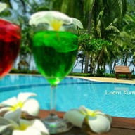 แหลมกุ่มบีชรีสอร์ท