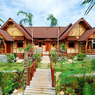 Boom Boom Resort Hotel