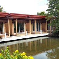 เบสเฮ้าส์รีสอร์ท