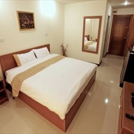 โรงแรมราฟาเอลแมนชั่น