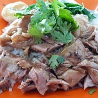 ก๋วยเตี๋ยวปลาคลองโคน