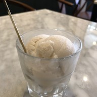 เมนูของร้าน JingJing Ice-cream Bar and Cafe