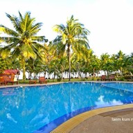 แหลมกุ่มบีชรีสอร์ท