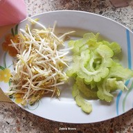 เมนูของร้าน ก๋วยเตี๋ยวน้าบุญ