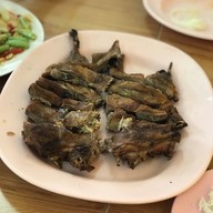 เมนูของร้าน เป็ดย่างคูเมือง คูเมือง