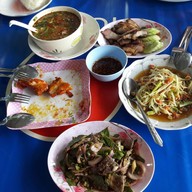 เมนูของร้าน เจ๊อรส้มตำ
