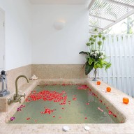 โอเชี่ยนบรีซรีสอร์ท