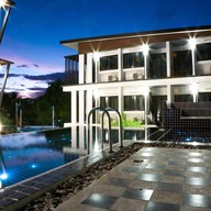 ชานทะเลโฮเทล เกาะเต่า