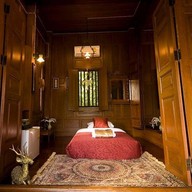 โรงแรมเรือนทับทิม