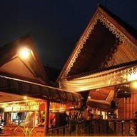 กินรีรีสอร์ท