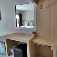 แอทเมืองพลอยรีสอร์ท