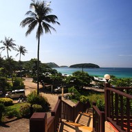 โรงแรมออลซีซั่นส์